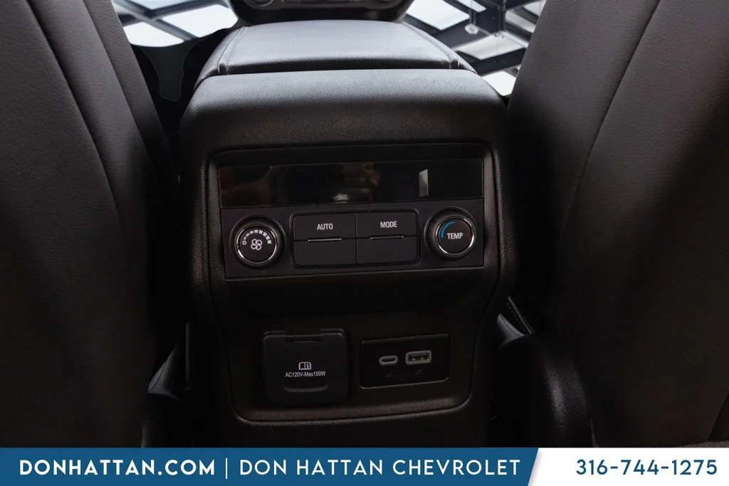 2023 GMC Acadia SLT - Photo 17