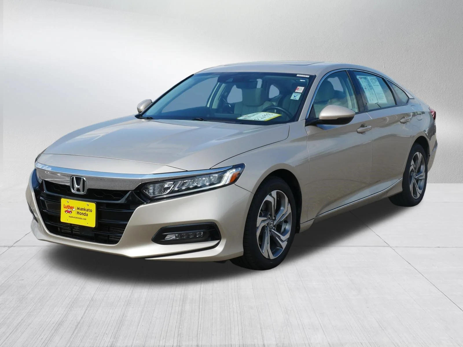 Used 2019 Champagne Frost Pearl Honda EX-L 1.5T image 3