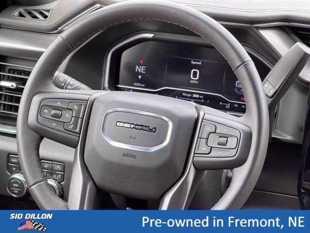 Used 2025 White Frost Tricoat GMC Denali Ultimate image 11