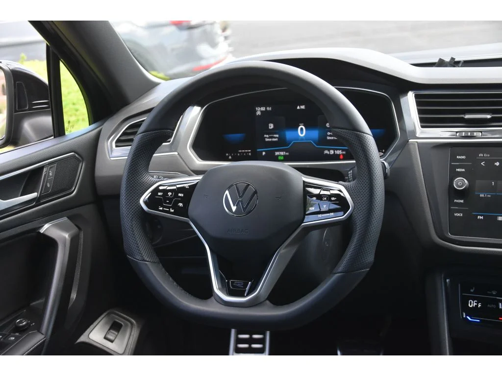 Used 2022 Deep Black Pearl Volkswagen SE R-Line Black image 19