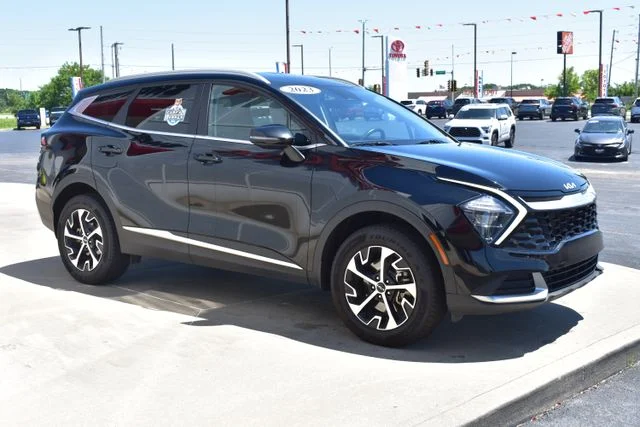 Used 2023 Black Kia EX image 4