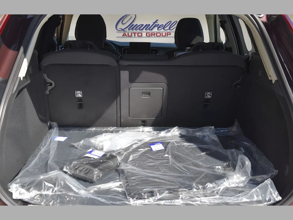 Used 2026 Mulberry Metallic Volvo Plus image 23