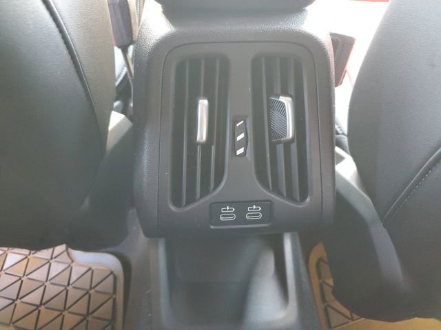 Used 2024 Black Sapphire Metallic BMW xDrive28i image 17