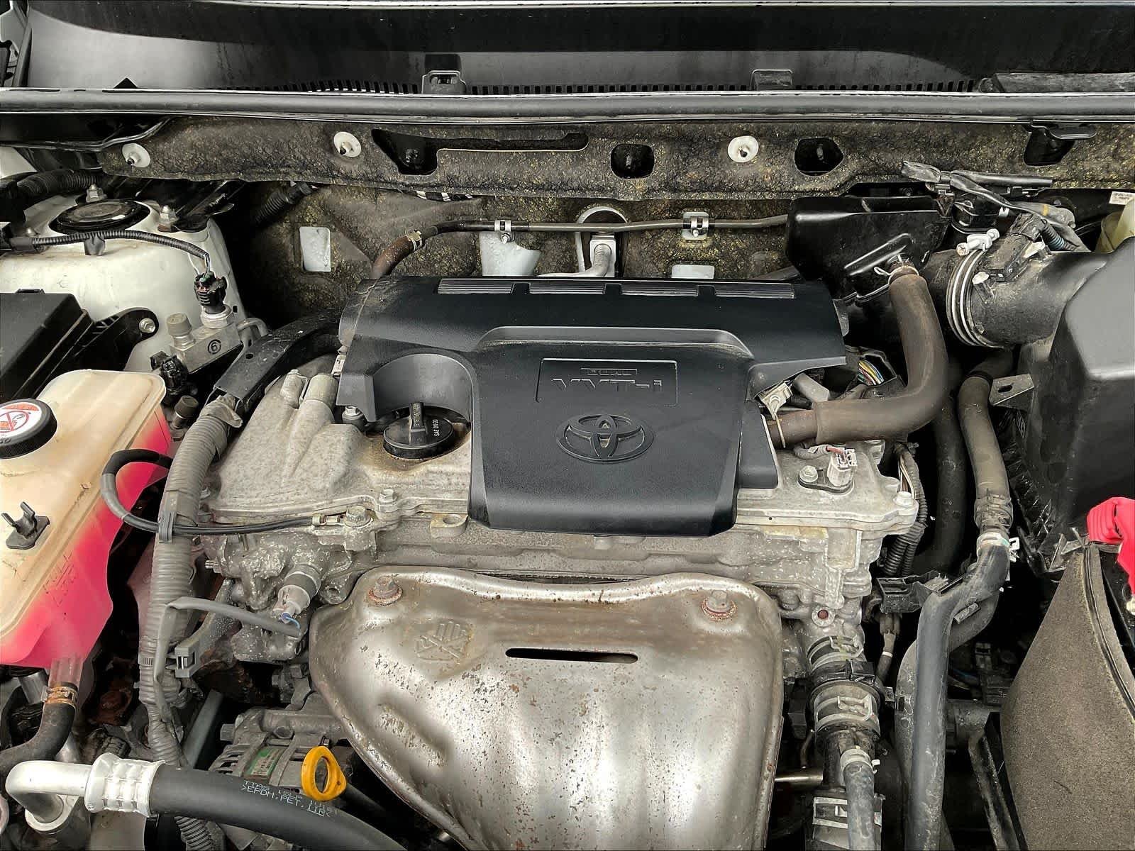 2017 Toyota RAV4 LE - Photo 31