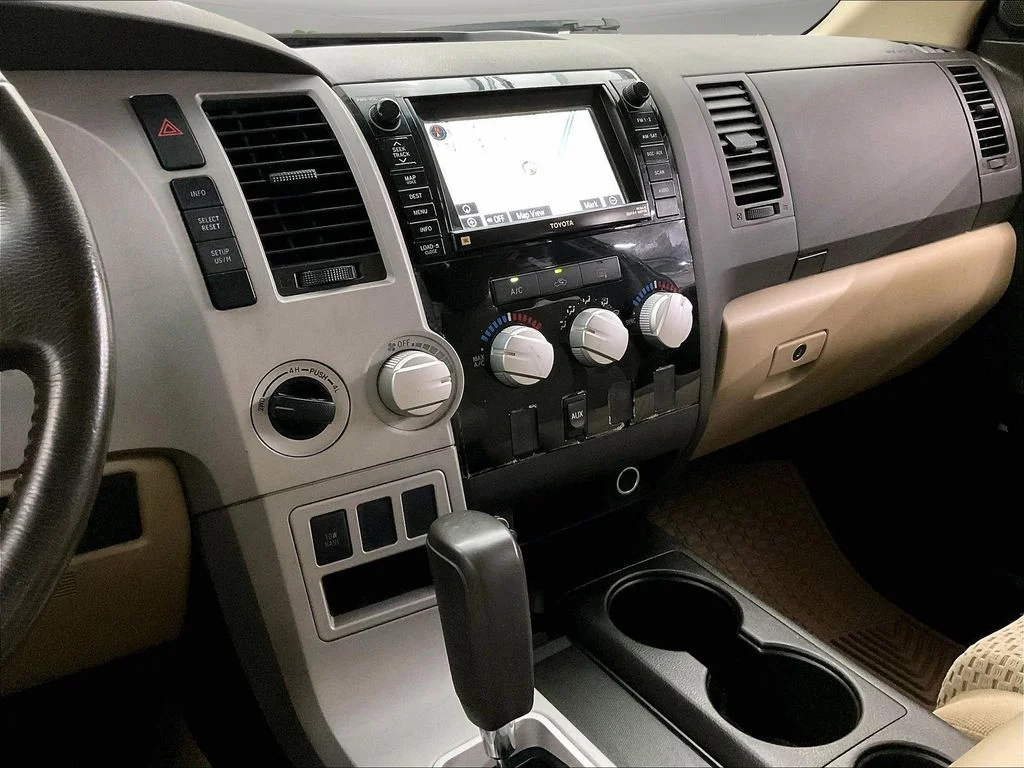 Used 2007 Beige Toyota SR5 image 9