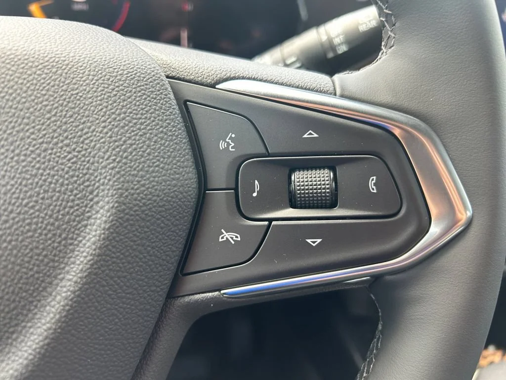 Used 2026 Mosaic Black Metallic Chevrolet LT image 32