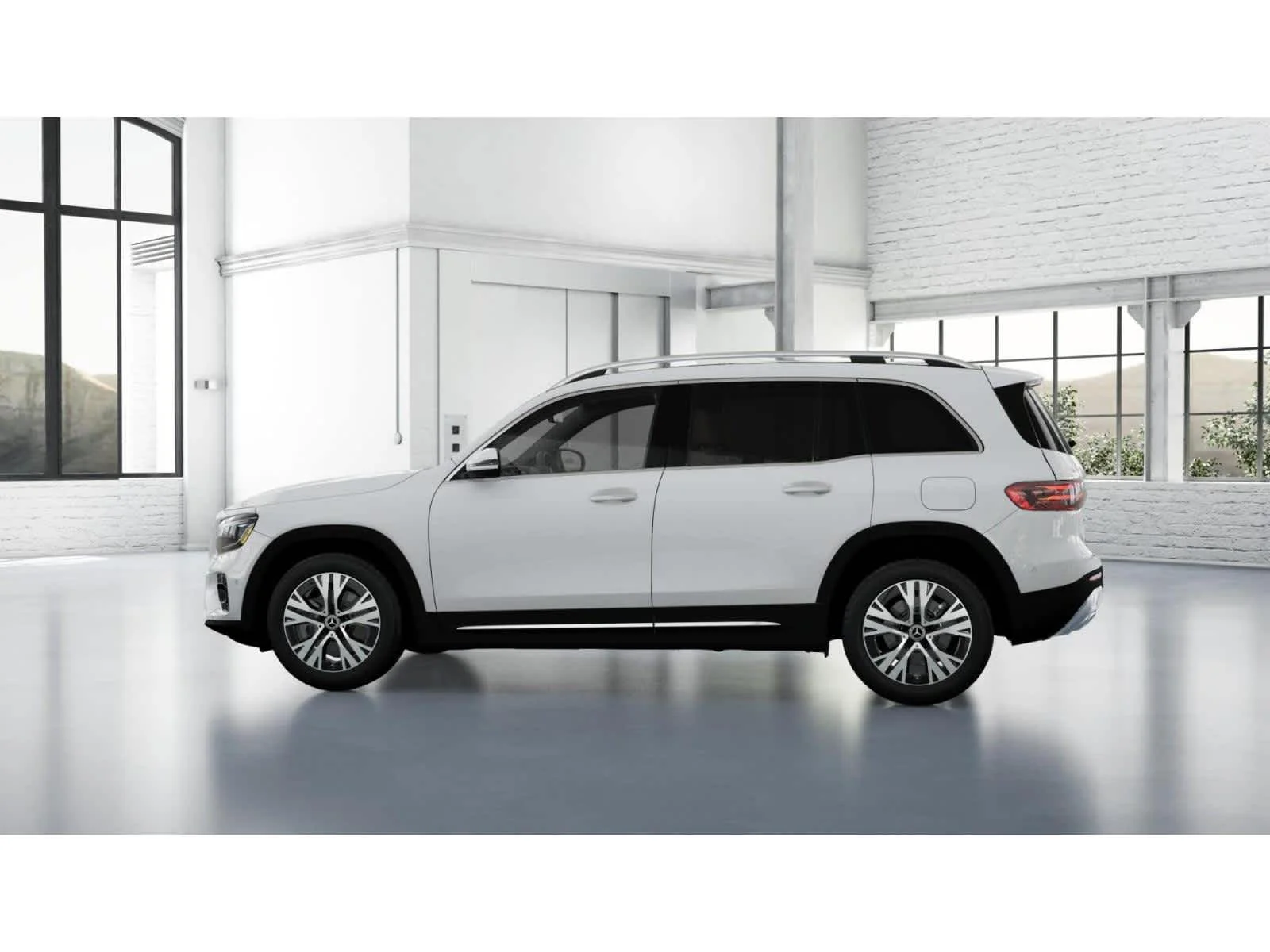 Used 2025 Polar White Mercedes-Benz GLB 250 image 32