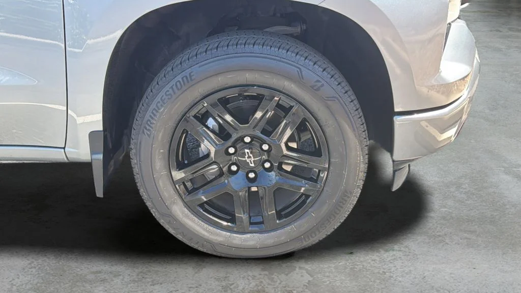 Used 2024 Gray Chevrolet Custom image 32