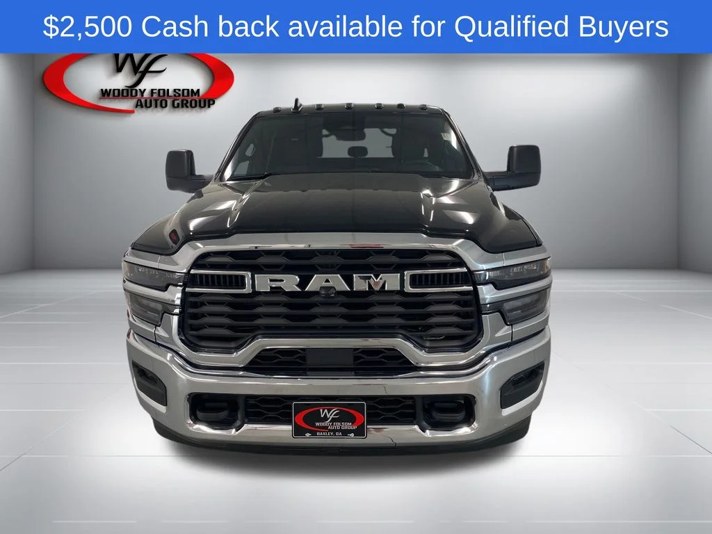 New 2026 Diamond Black Crystal Pearl-Coat Exterior Paint RAM Tradesman image 2