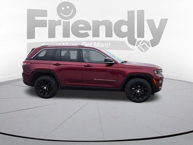 Used 2023 Red Jeep Limited image 7