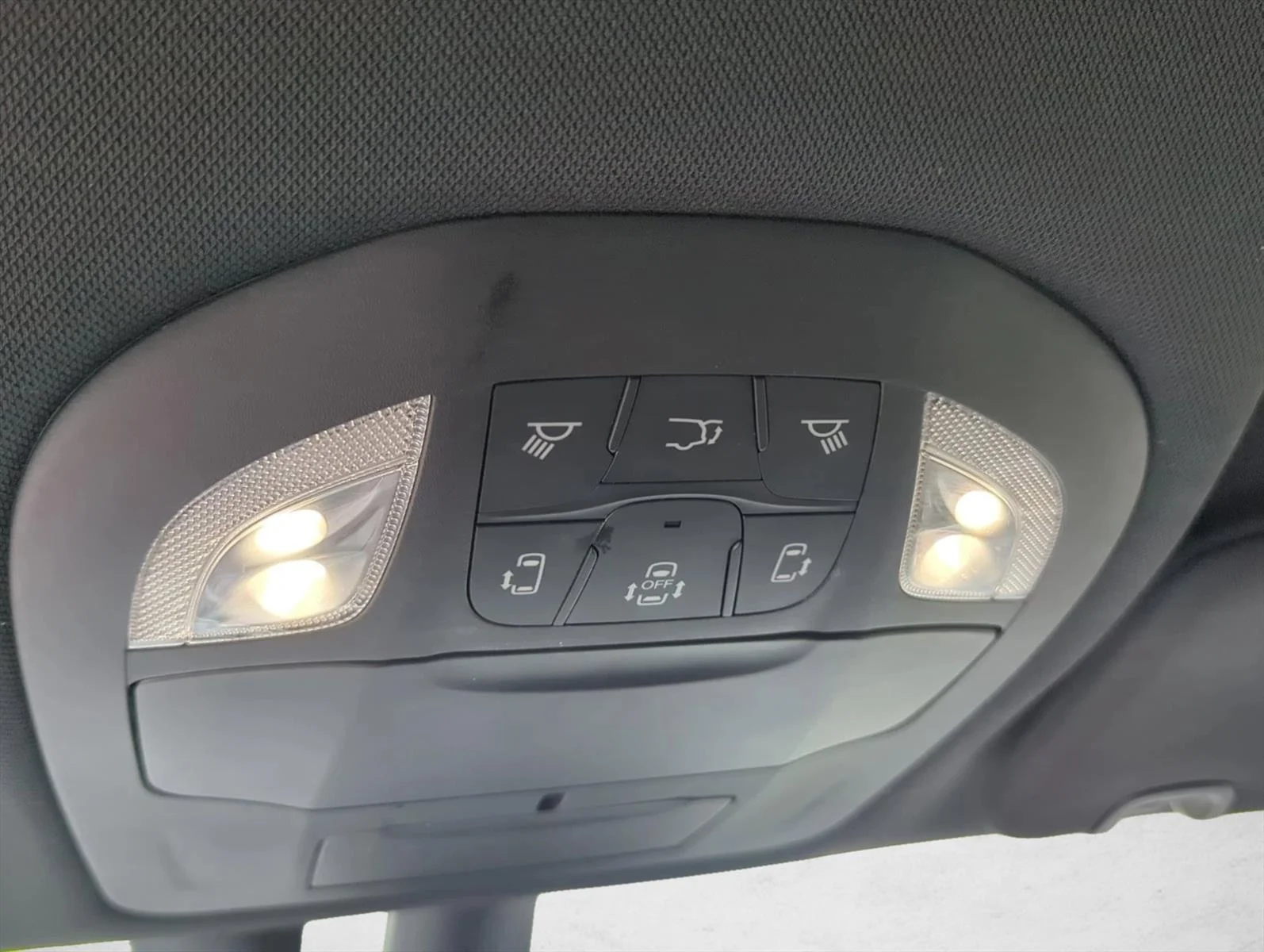 Used 2019 Dark Cordovan Pearlcoat Chrysler Limited image 25