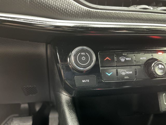 Used 2023 Laser Blue Pearlcoat Jeep Trailhawk image 16