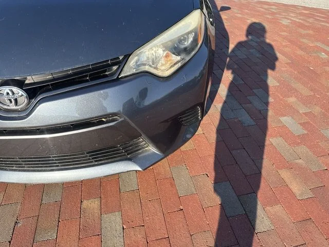 Used 2015 Gray Toyota LE image 24