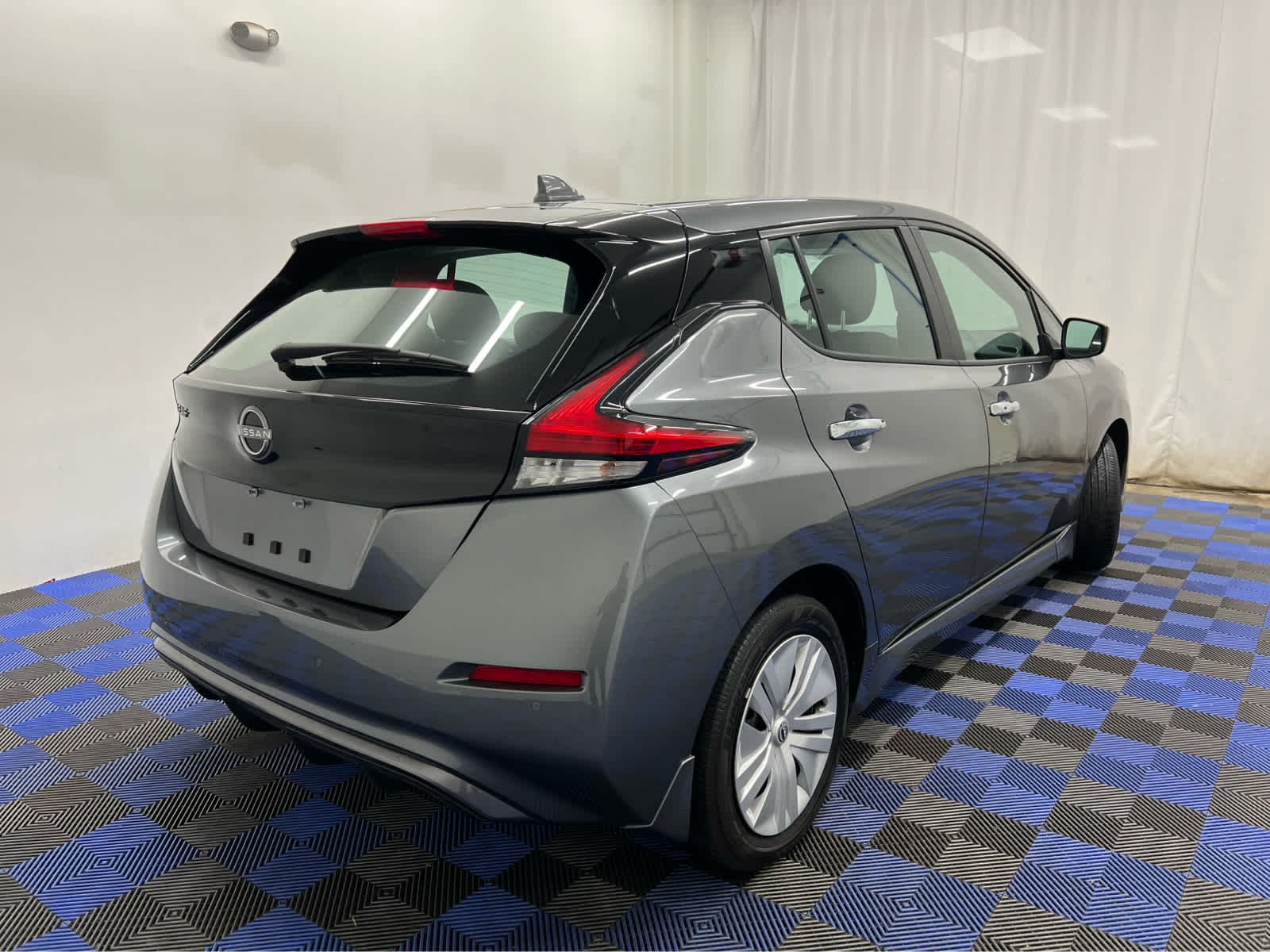 Used 2025 Gun Metallic Nissan S image 5