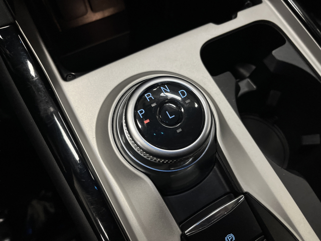 2023 Ford Explorer ST-LINE - Photo 22