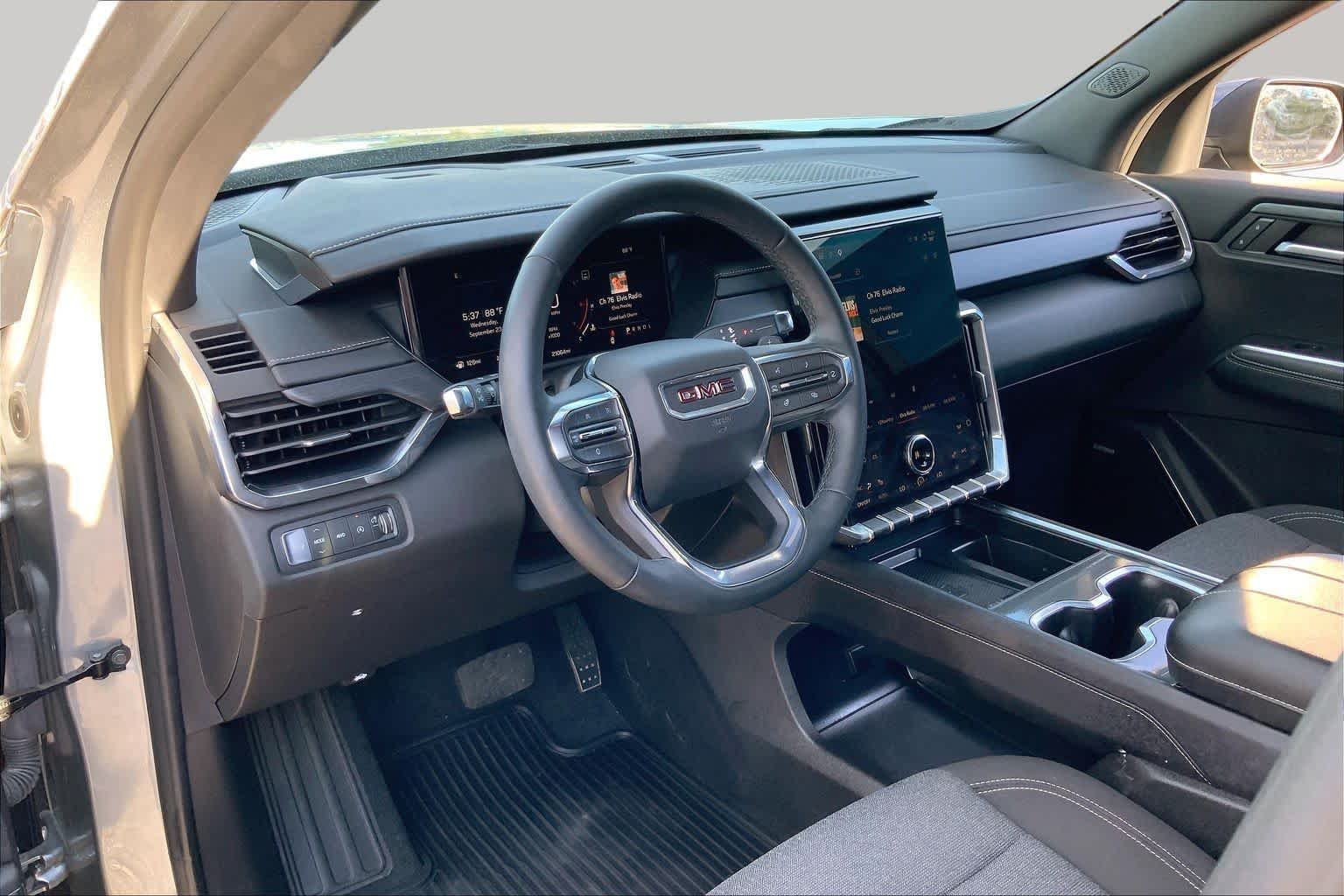 2026 GMC Acadia Elevation - Photo 18
