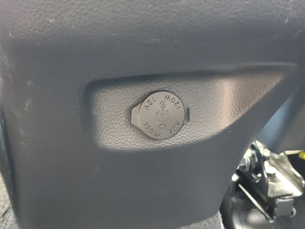 Used 2018 Silver Hyundai Limited Ultimate image 16