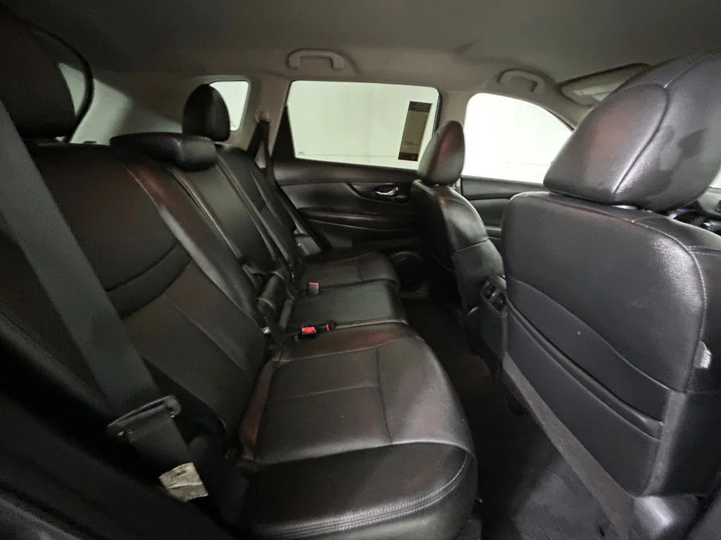 Used 2019 Gray Nissan SL image 17