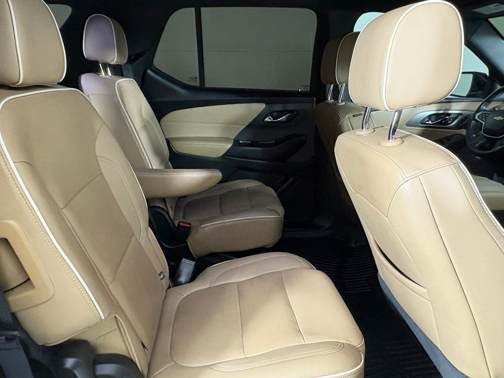 Used 2023 Red Chevrolet Premier image 17