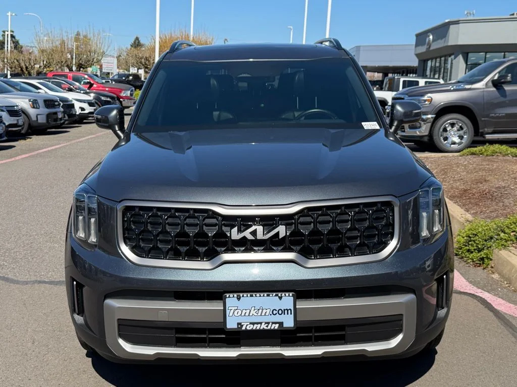 Used 2023 Gravity Gray Kia EX X-Line image 3