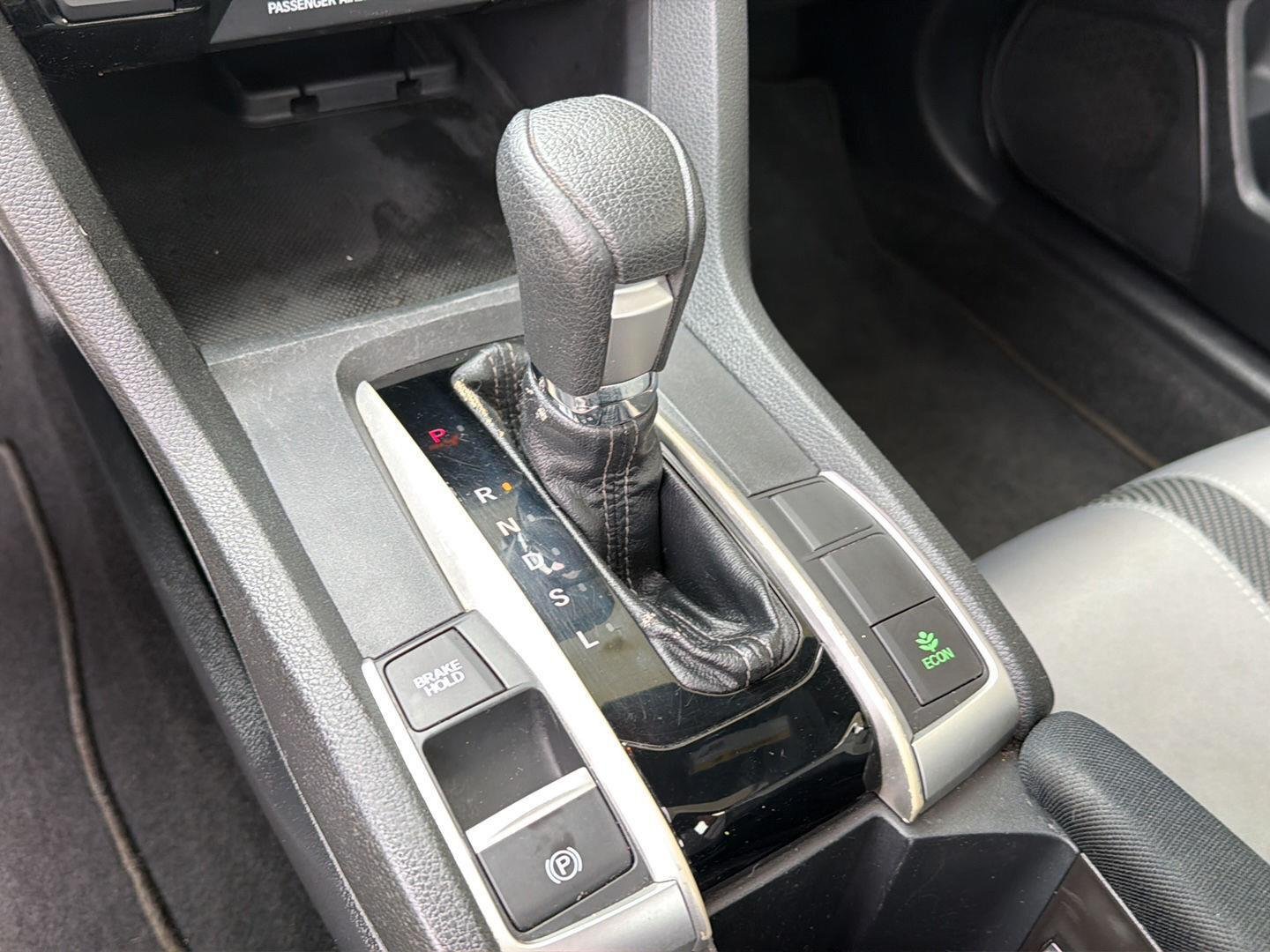Used 2017  Honda EX-T image 23