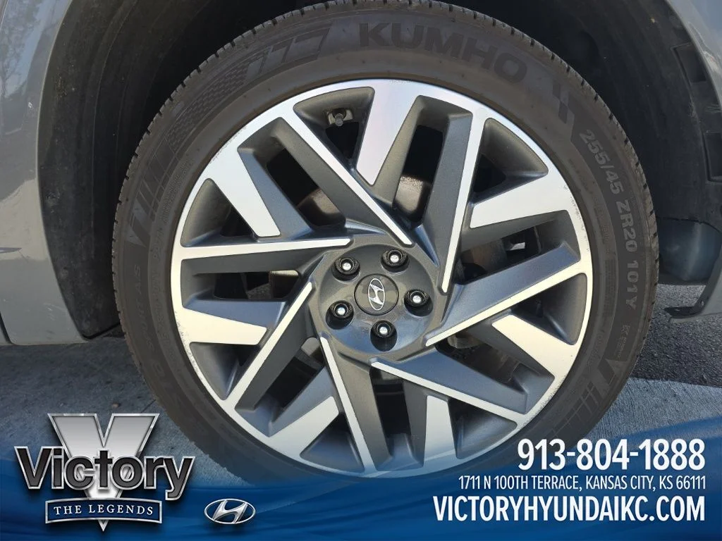 Used 2023 Gray Hyundai Calligraphy image 15