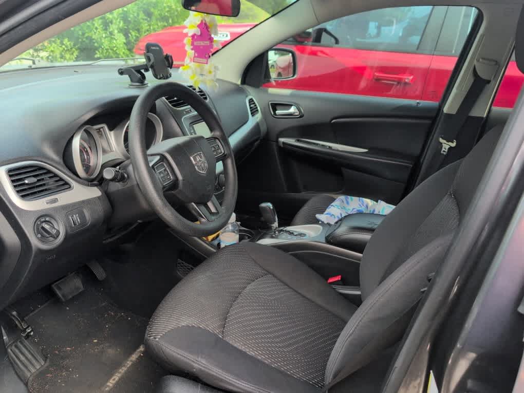 Used 2015 Granite Crystal Metallic Clearcoat Dodge SXT image 9