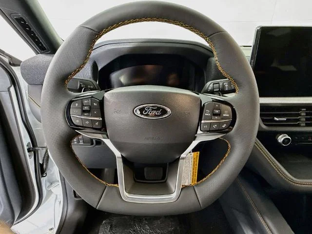 New 2026 Star White Metallic Tri-Coat Ford Tremor® image 44