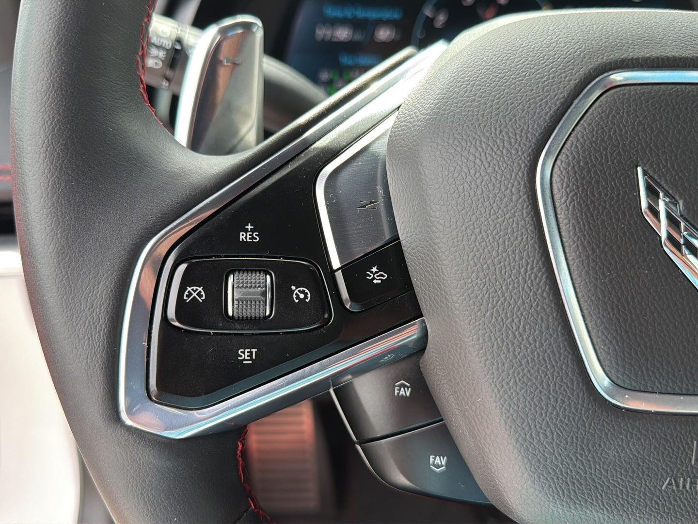 Used 2024 Arctic White Chevrolet 2LT image 18