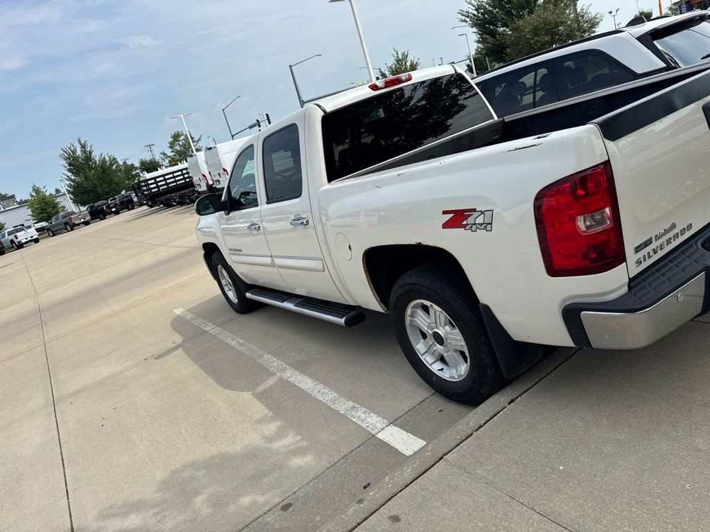 Used 2011 White Chevrolet LTZ image 4