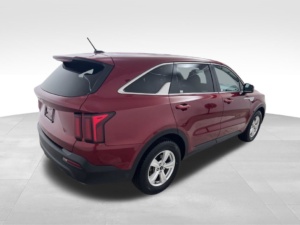 Used 2023 Red Kia LX image 4