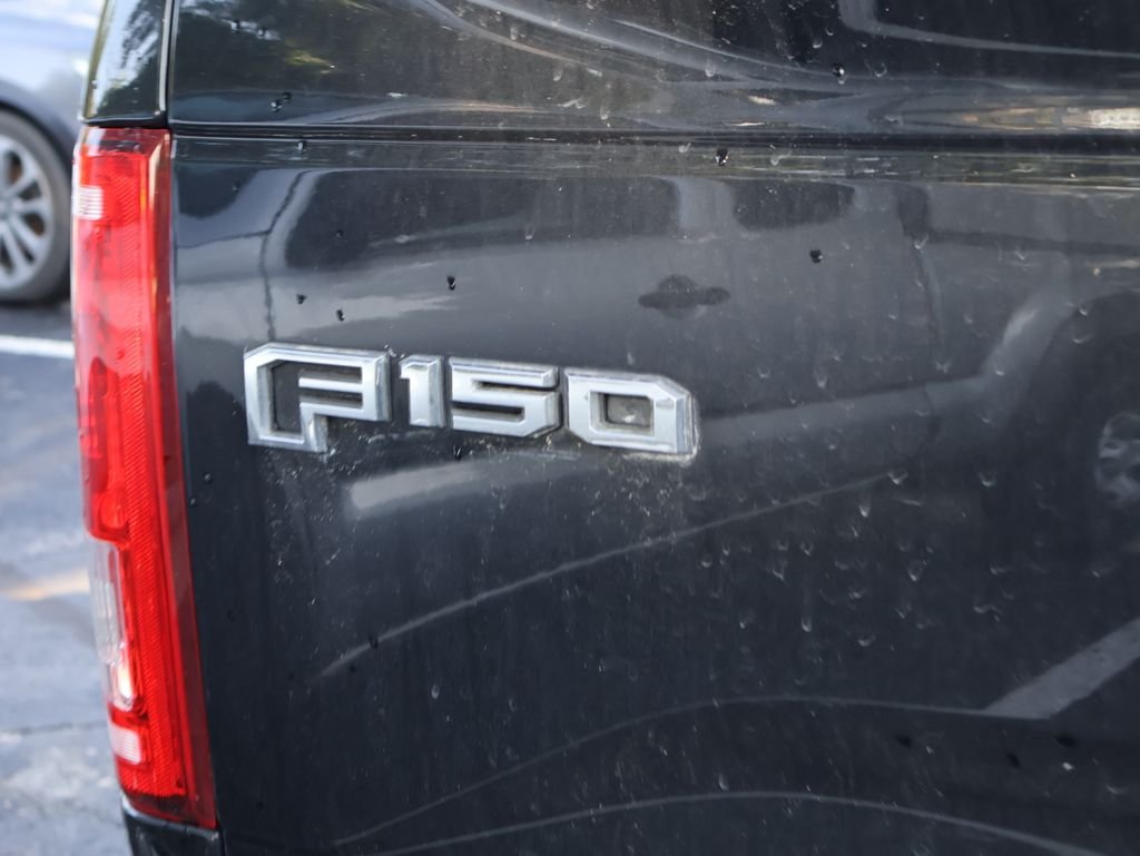 Used 2017  Ford XLT image 8