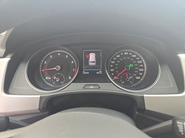 Used 2021  Volkswagen 3.6L V6 SE w/Technology R-Line image 4