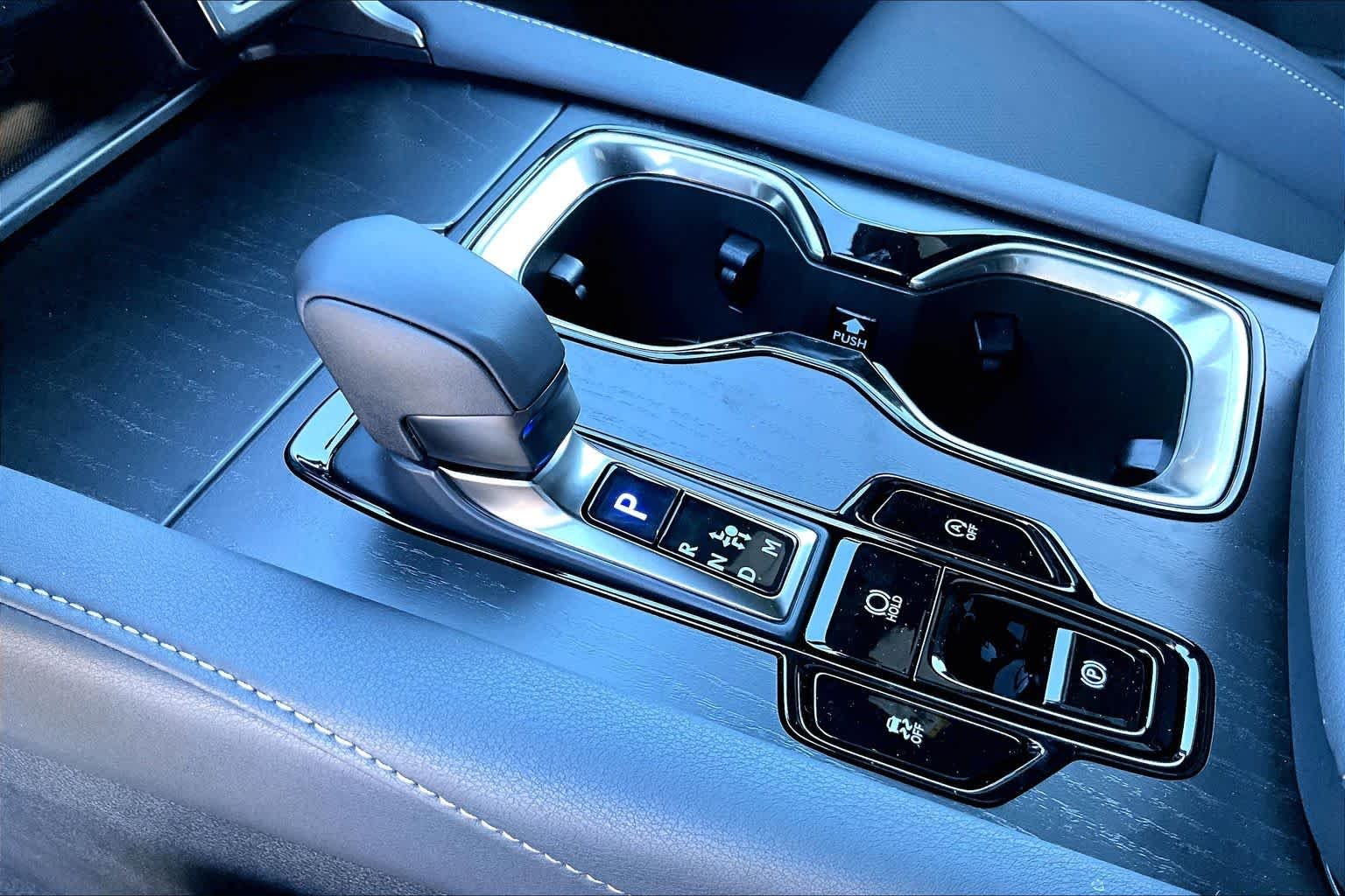 New 2026 Iridium Lexus PREMIUM image 11
