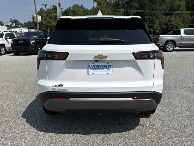 New 2027 Summit White Chevrolet LT image 4