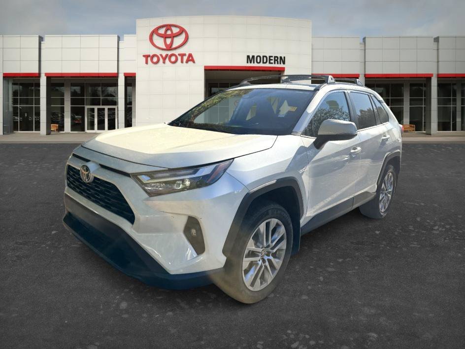 Used 2022 Blizzard Pearl Toyota XLE Premium image 1