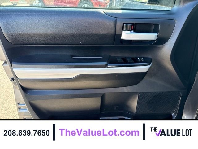 Used 2018 Gray Toyota SR5 image 18