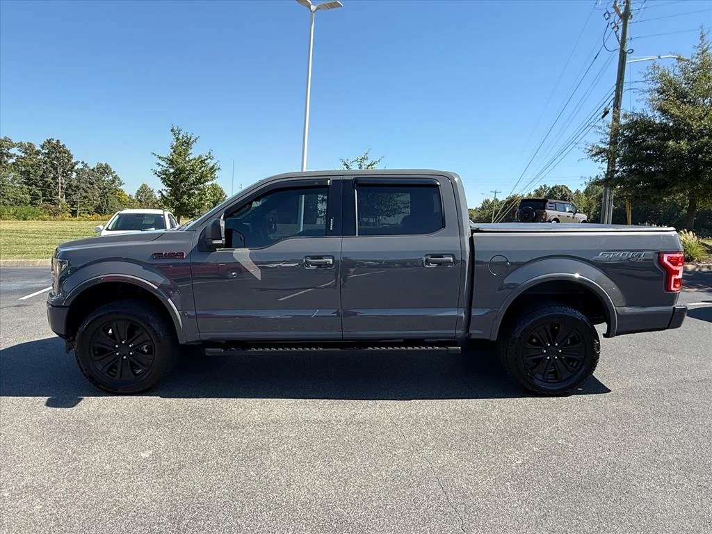 Used 2020  Ford XLT image 1