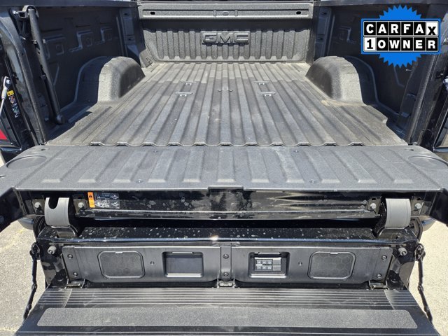 Certified Used 2025 Onyx Black GMC  image 31