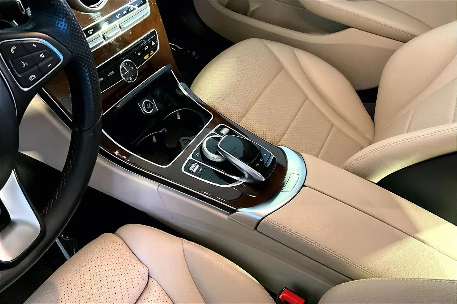 Used 2015 Dakota Brown Metallic Mercedes-Benz C 300 image 17