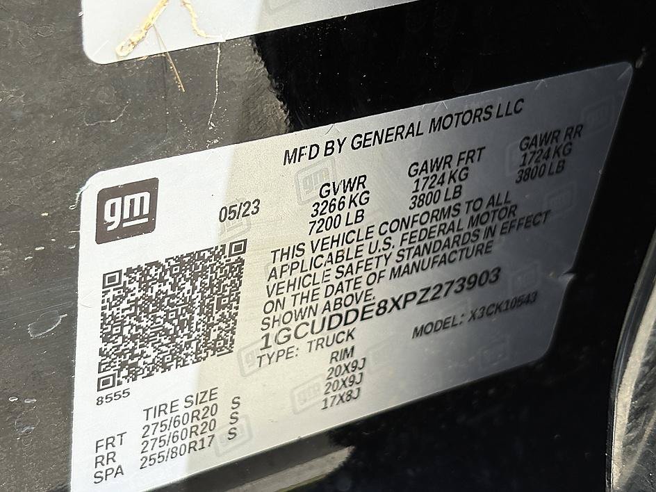 Used 2023 Black Chevrolet LT image 24