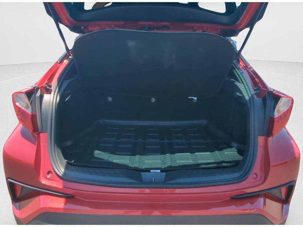Used 2022 Red Toyota Nightshade image 8