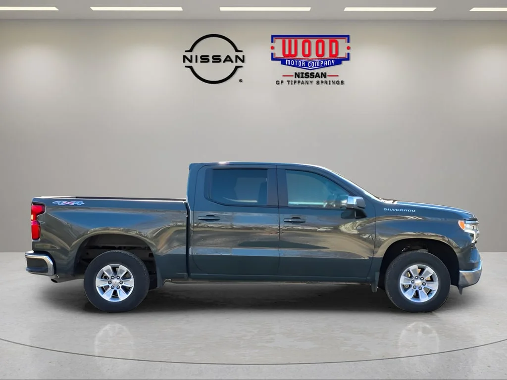 Used 2025 Cypress Gray Chevrolet LT w/1LT image 2