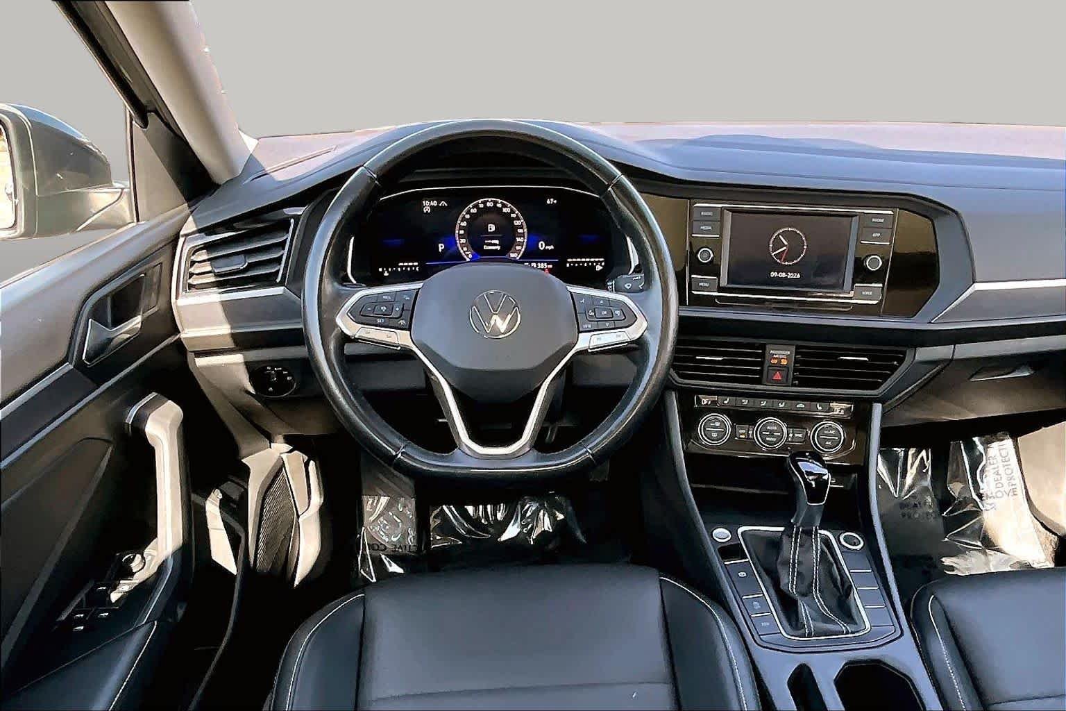 Pre-Owned 2024 Volkswagen Jetta SE