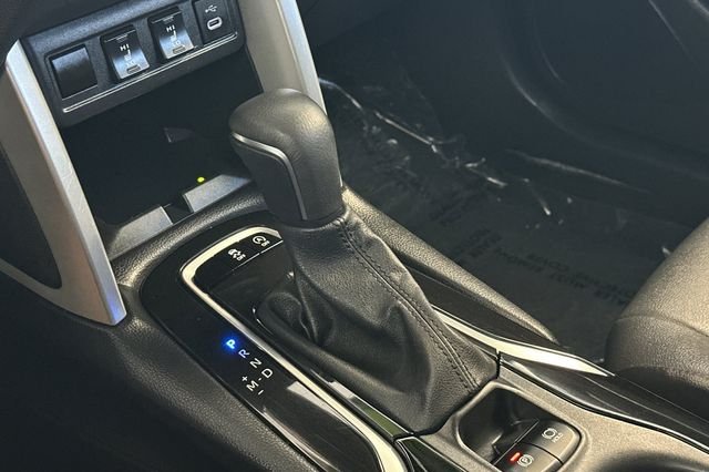 Used 2025  Toyota XLE image 24