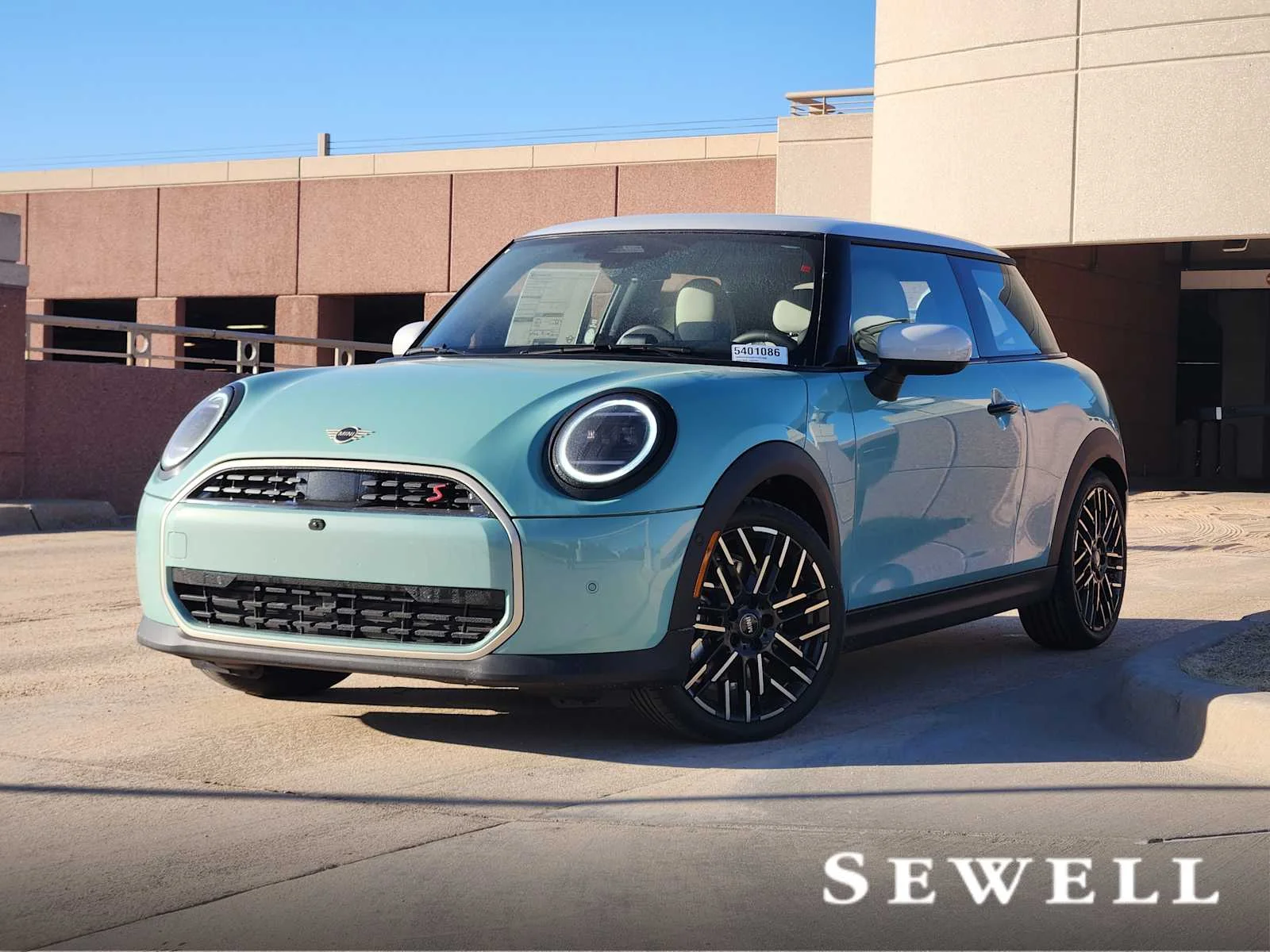 2026 MINI Hardtop Cooper S's photo