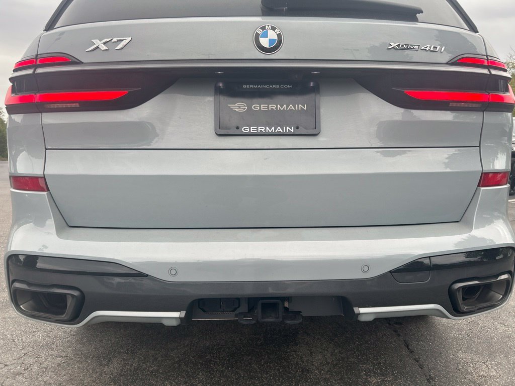 Used 2025 Brooklyn Gray Metallic BMW xDrive40i image 8