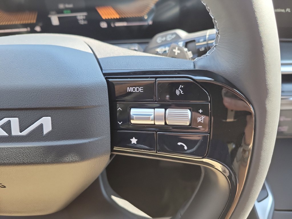 New 2026 Steel Gray Kia EX image 29