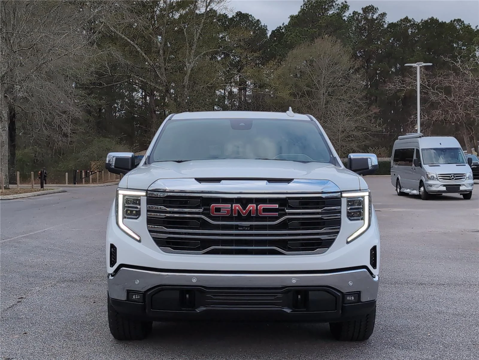 2026 GMC Sierra 1500 SLT - Photo 9