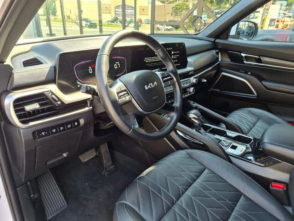 Used 2024 White Kia EX X-Line image 14